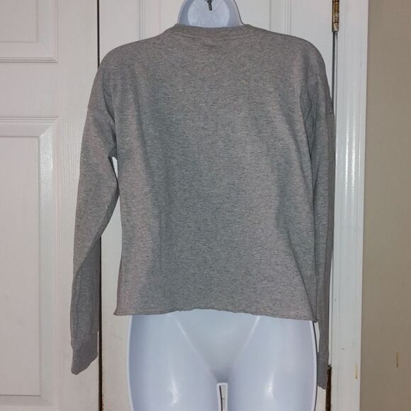 Simply Southern cropped gray All Hearts Come Home for Christmas sleeve tshirt - Picture 3 of 4